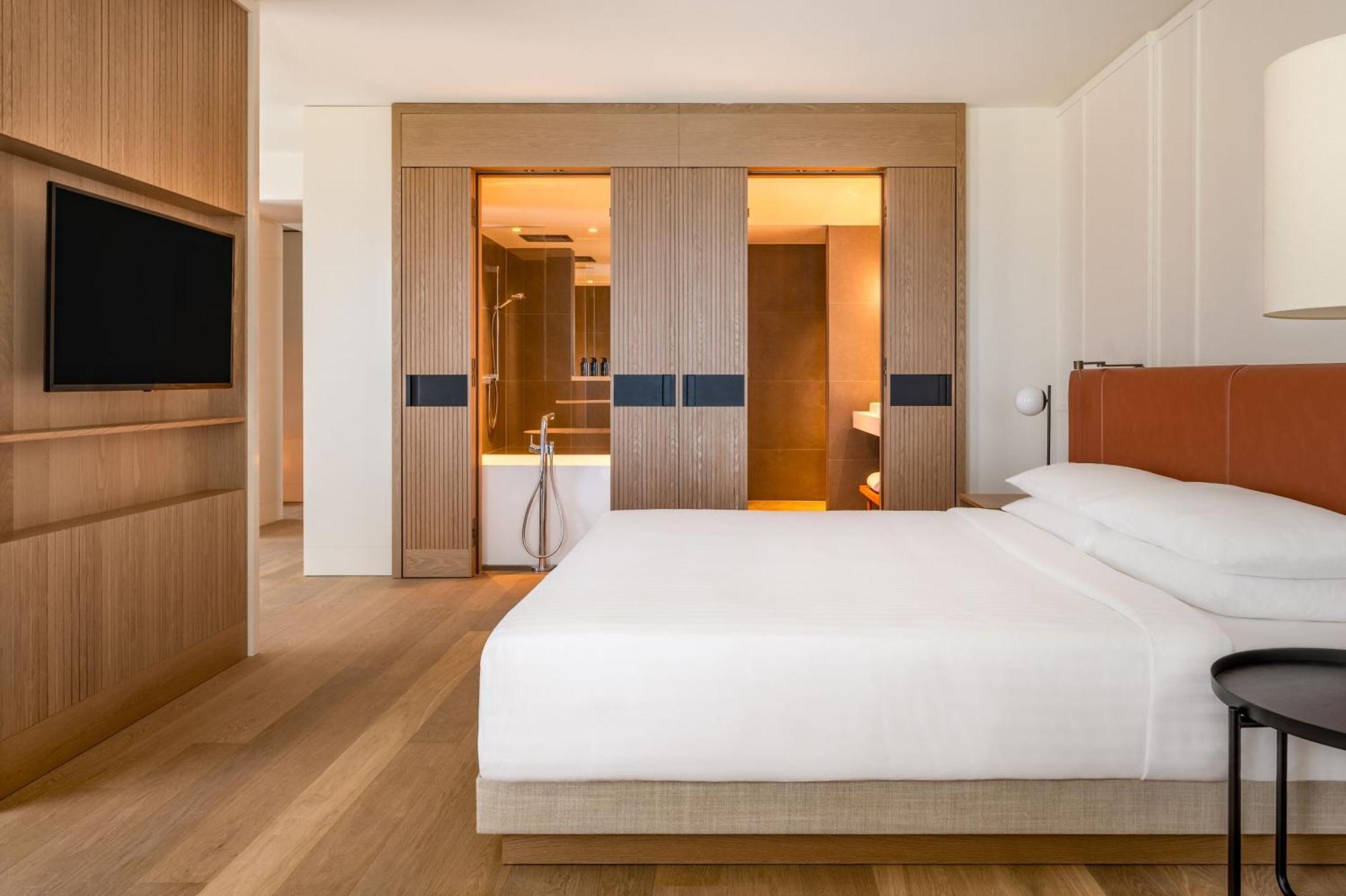 Munich Marriott Hotel City West Exterior photo